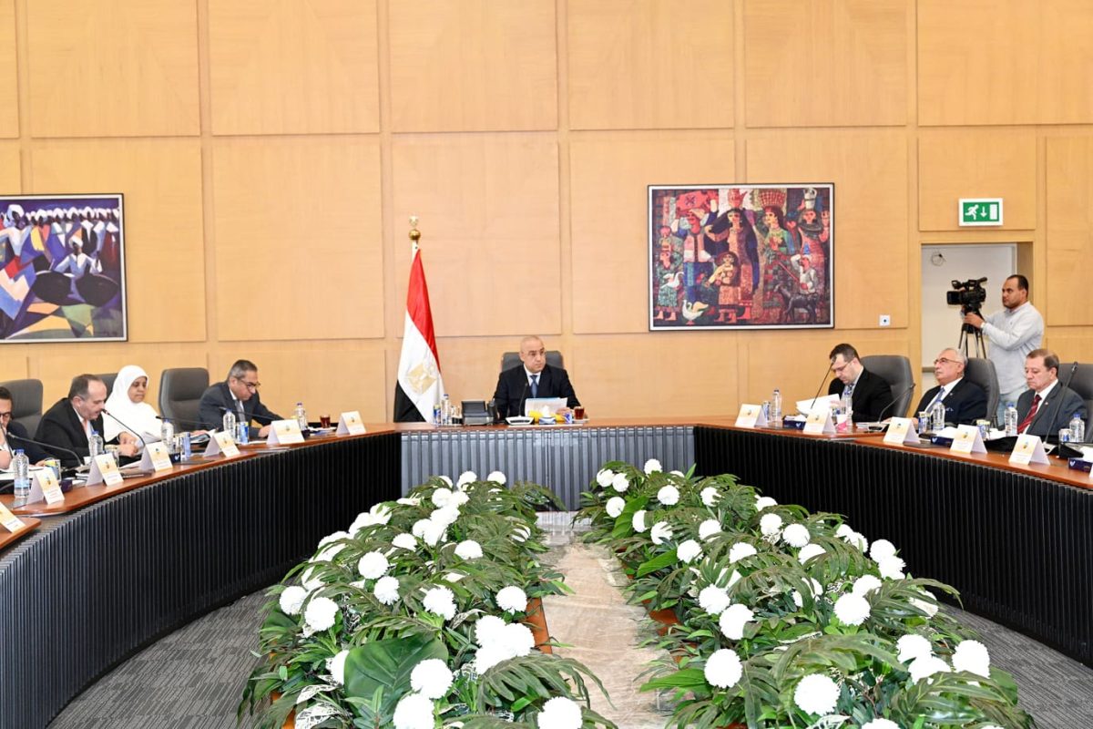 33B0858F-9BEA-4274-8717-E08700D30266